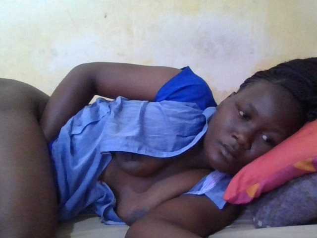 ebony-vannilah live cam on BongaCams