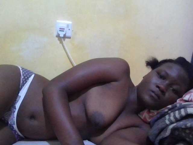 ebony-vannilah live cam on BongaCams