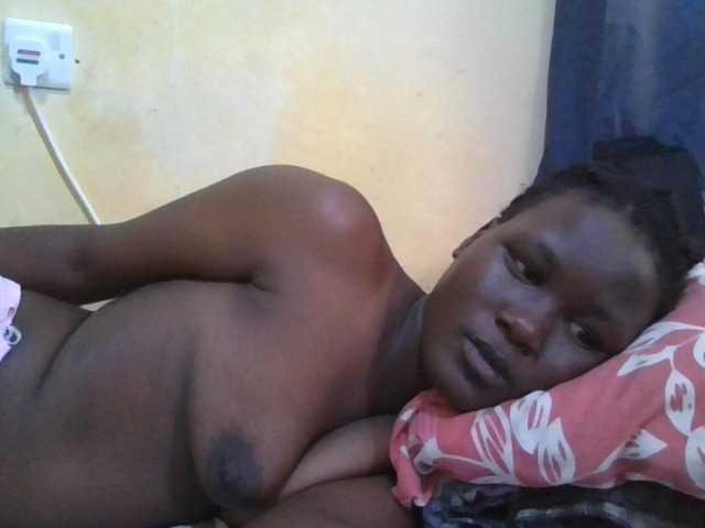 ebony-vannilah live cam on BongaCams