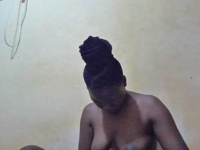 ebony-vannilah live cam on BongaCams
