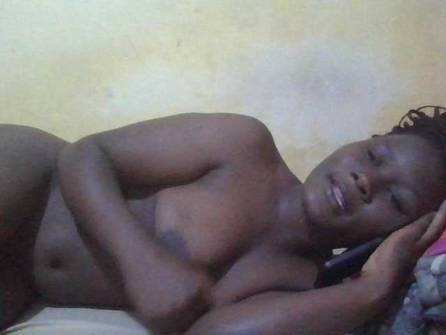 ebony-vannilah live cam on BongaCams