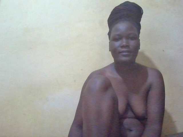 ebony-vannilah live cam on BongaCams