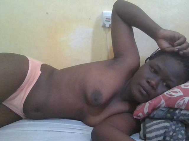 ebony-vannilah live cam on BongaCams