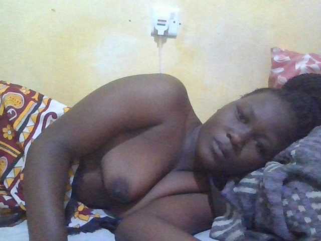 ebony-vannilah live cam on BongaCams