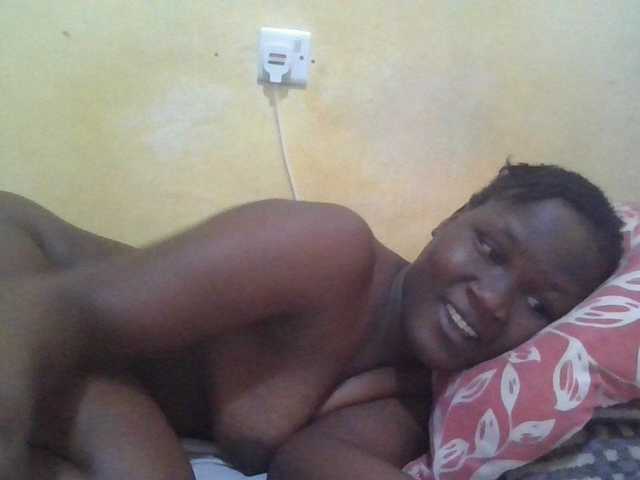 ebony-vannilah live cam on BongaCams