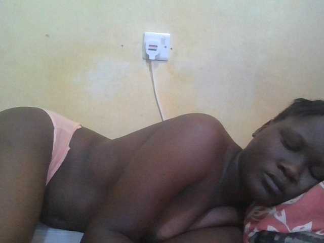 ebony-vannilah live cam on BongaCams