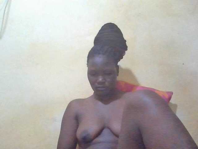 ebony-vannilah live cam on BongaCams