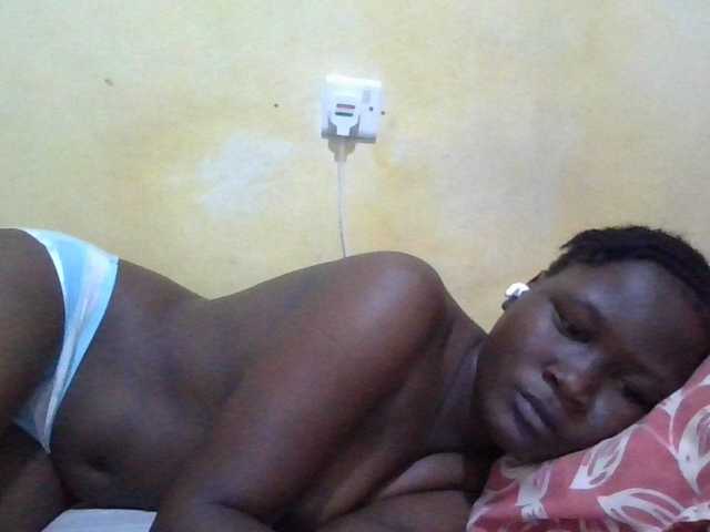 ebony-vannilah live cam on BongaCams
