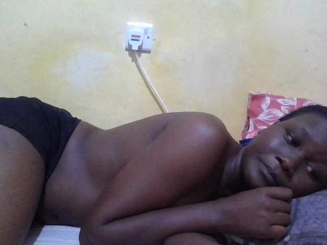 ebony-vannilah live cam on BongaCams