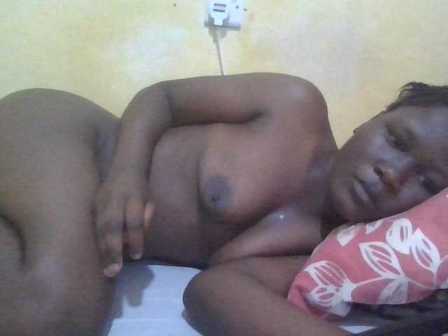 ebony-vannilah live cam on BongaCams