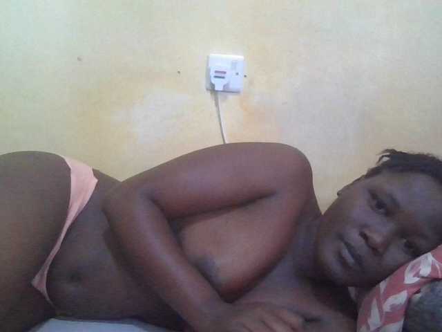 ebony-vannilah live cam on BongaCams