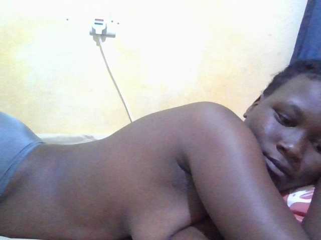 ebony-vannilah live cam on BongaCams