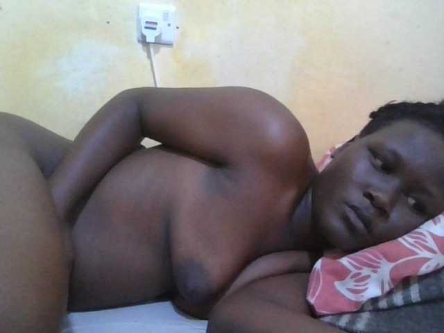 ebony-vannilah live cam on BongaCams