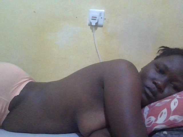 ebony-vannilah live cam on BongaCams