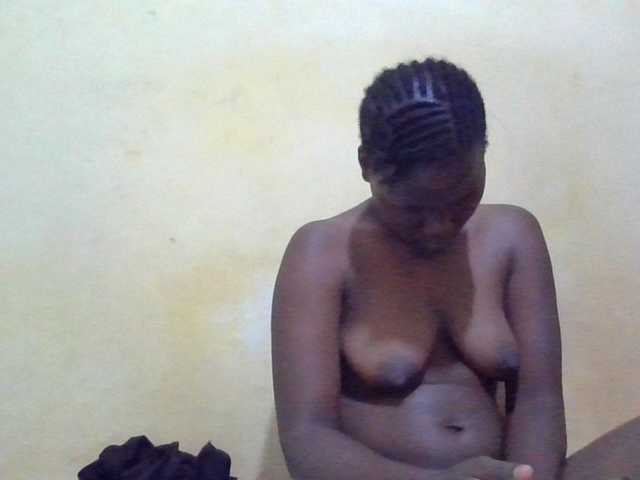 ebony-vannilah live cam on BongaCams