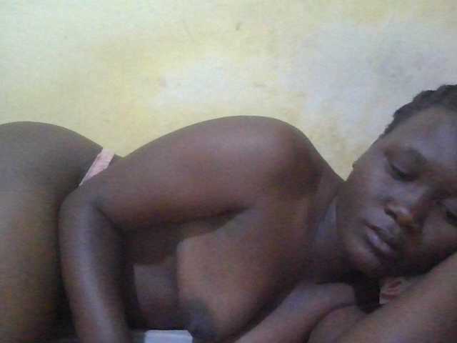 ebony-vannilah live cam on BongaCams