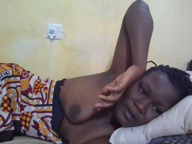 ebony-vannilah live cam on BongaCams