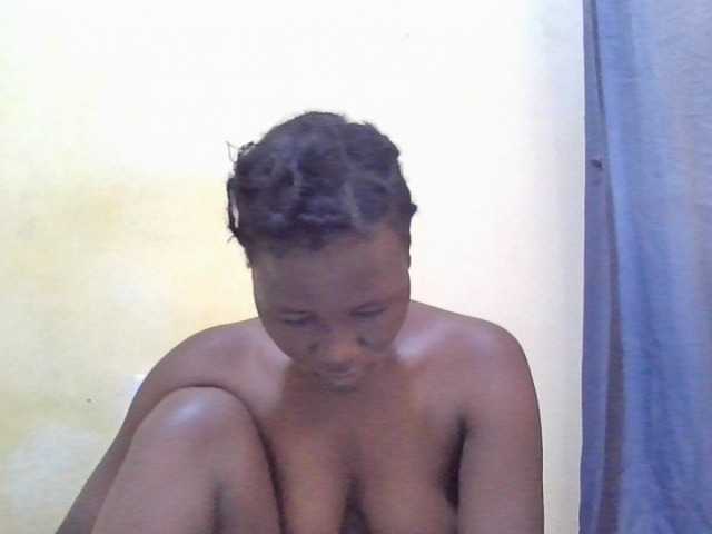 ebony-vannilah live cam on BongaCams