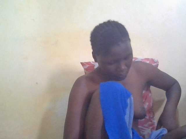 ebony-vannilah live cam on BongaCams