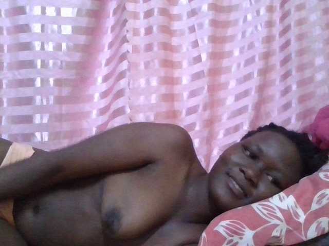 ebony-vannilah live cam on BongaCams
