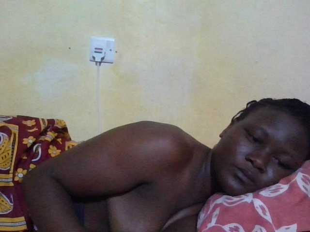 ebony-vannilah live cam on BongaCams