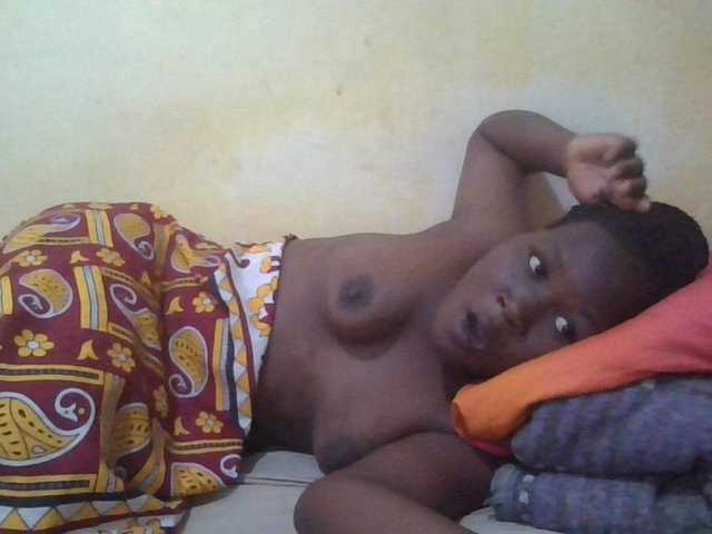 ebony-vannilah live cam on BongaCams
