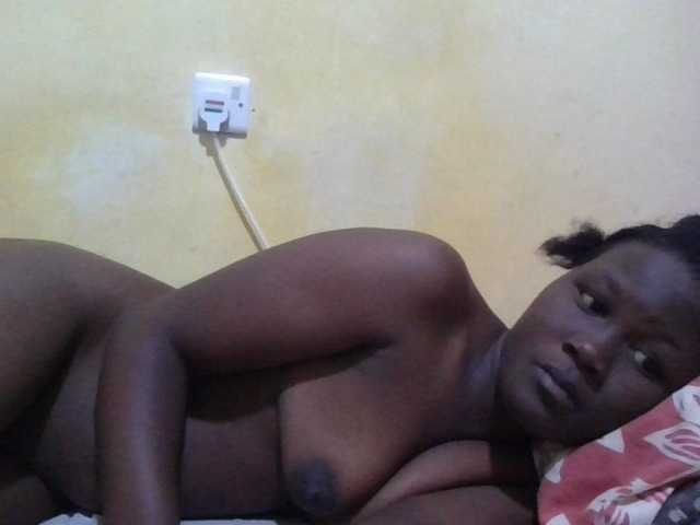 ebony-vannilah live cam on BongaCams