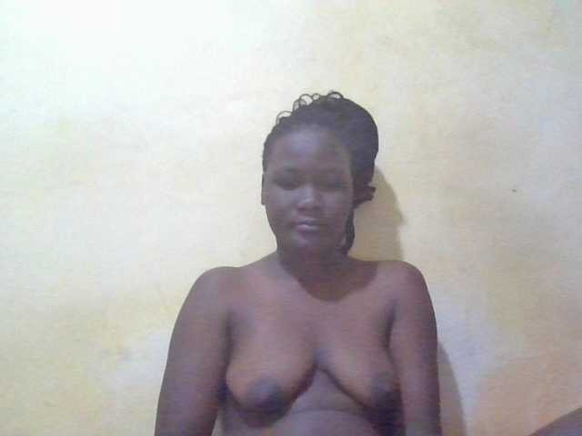 ebony-vannilah live cam on BongaCams