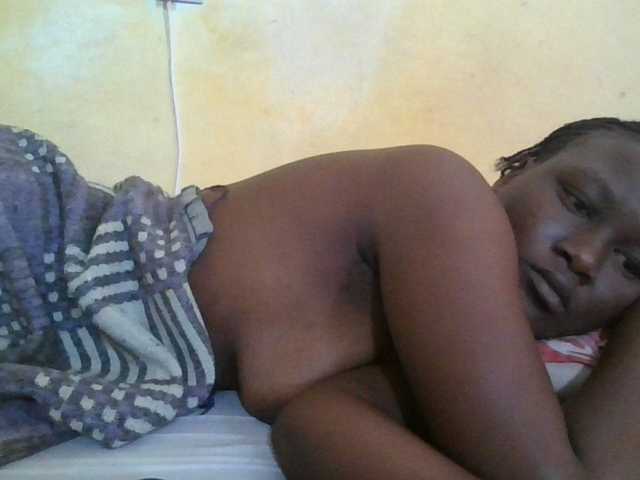 ebony-vannilah live cam on BongaCams
