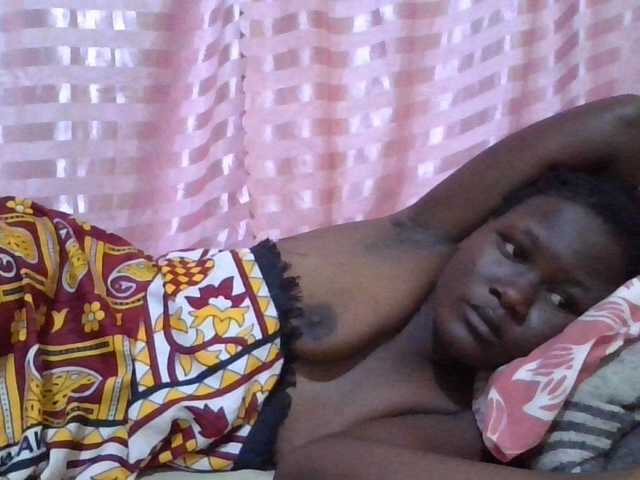 ebony-vannilah live cam on BongaCams