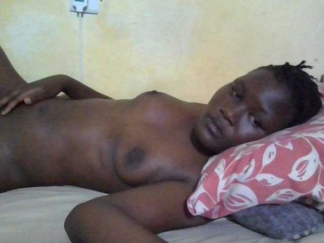 ebony-vannilah live cam on BongaCams
