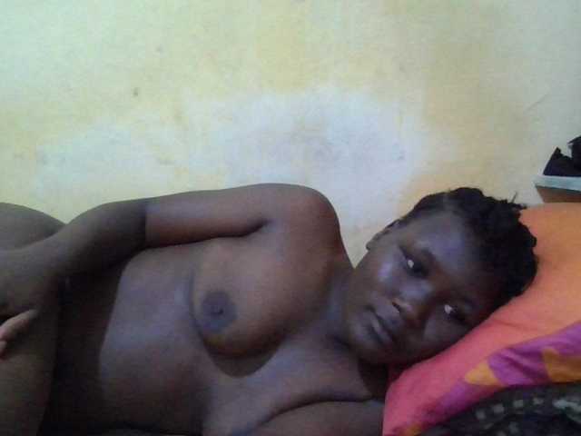 ebony-vannilah live cam on BongaCams