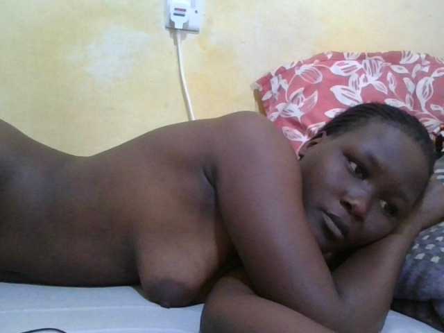 ebony-vannilah live cam on BongaCams