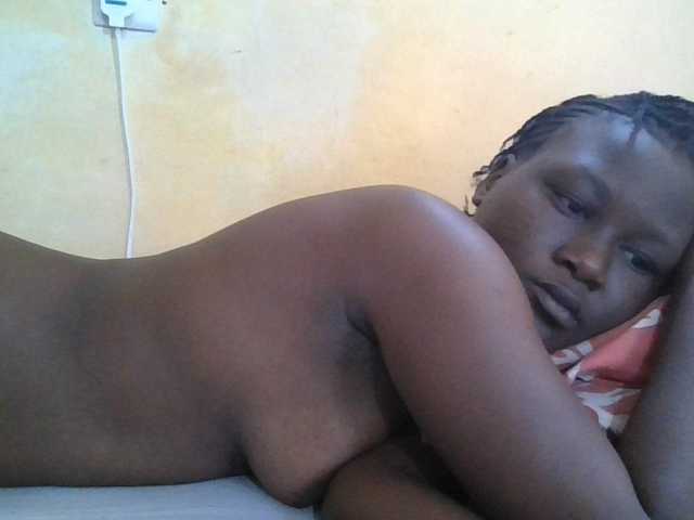ebony-vannilah live cam on BongaCams