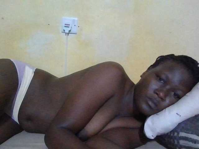 ebony-vannilah live cam on BongaCams
