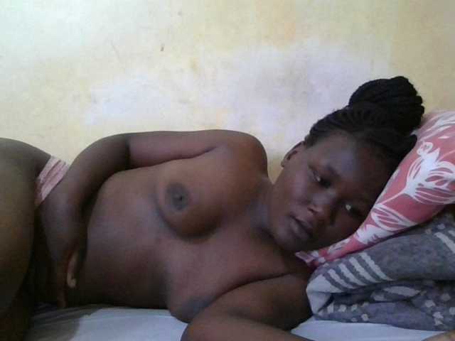 ebony-vannilah live cam on BongaCams