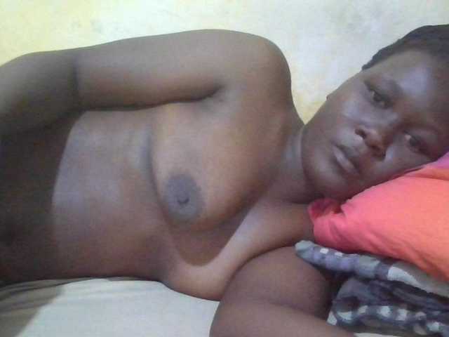 ebony-vannilah live cam on BongaCams