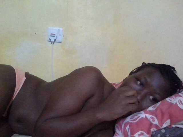 ebony-vannilah live cam on BongaCams