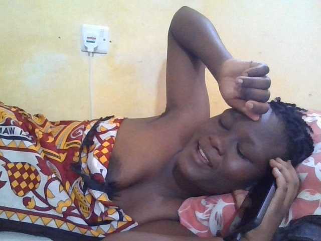 ebony-vannilah live cam on BongaCams