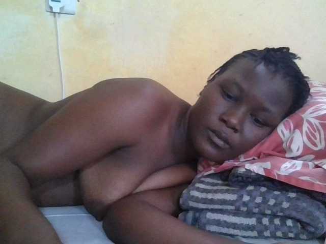 ebony-vannilah live cam on BongaCams
