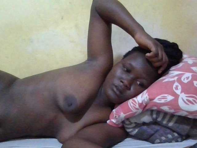 ebony-vannilah live cam on BongaCams