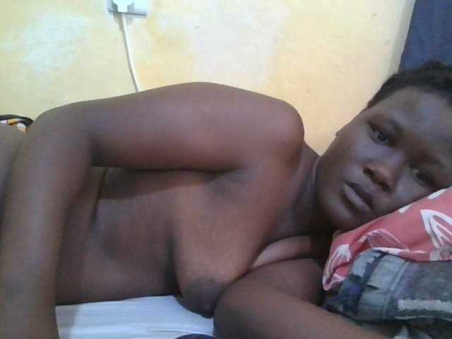 ebony-vannilah live cam on BongaCams