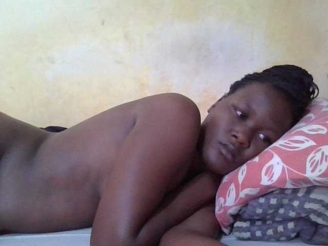 ebony-vannilah live cam on BongaCams