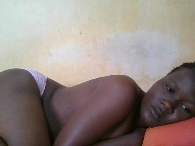ebony-vannilah live cam on BongaCams