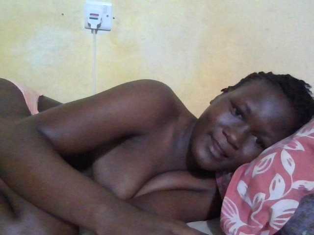 ebony-vannilah live cam on BongaCams