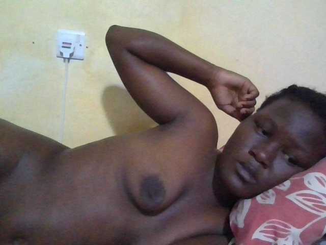 ebony-vannilah live cam on BongaCams