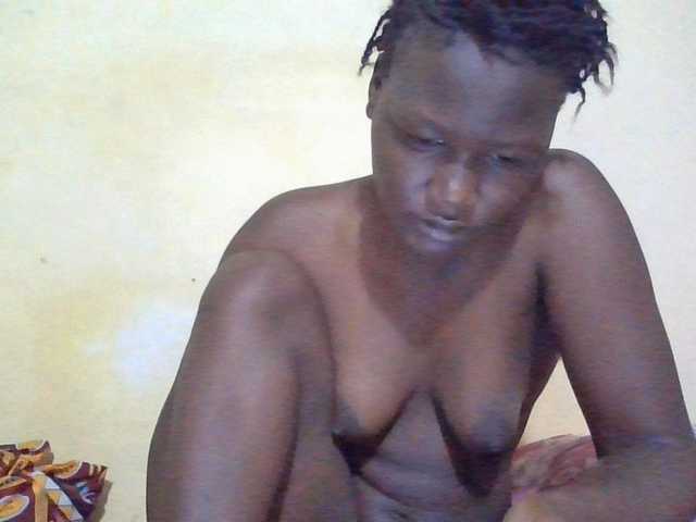ebony-vannilah live cam on BongaCams