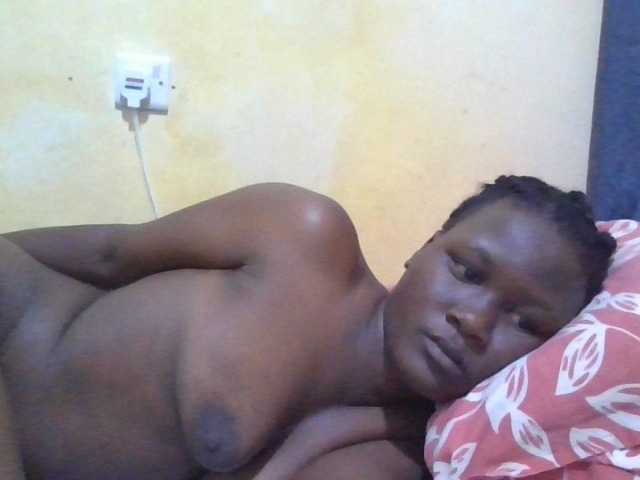 ebony-vannilah live cam on BongaCams