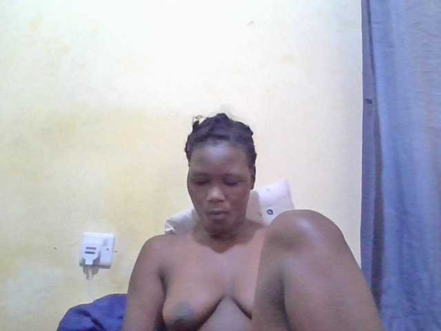 ebony-vannilah live cam on BongaCams