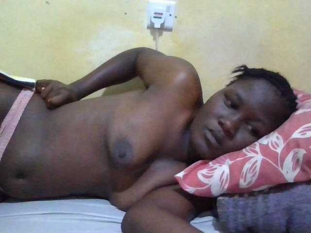 ebony-vannilah live cam on BongaCams